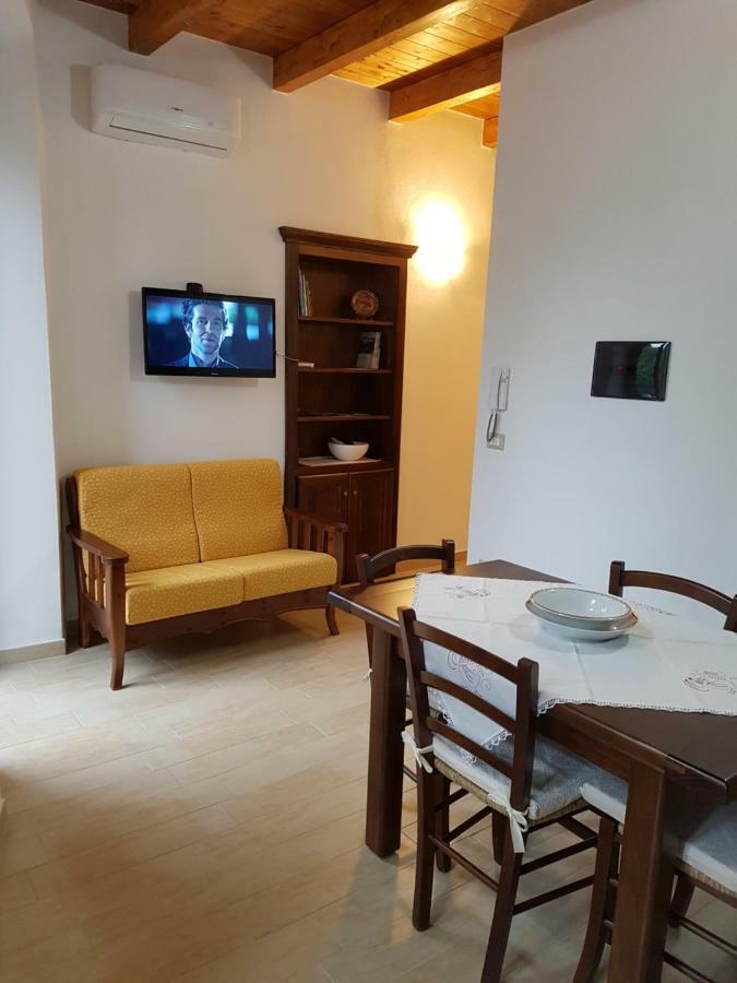 Casa Vacanze La Pavoncella Iglesias Kültér fotó