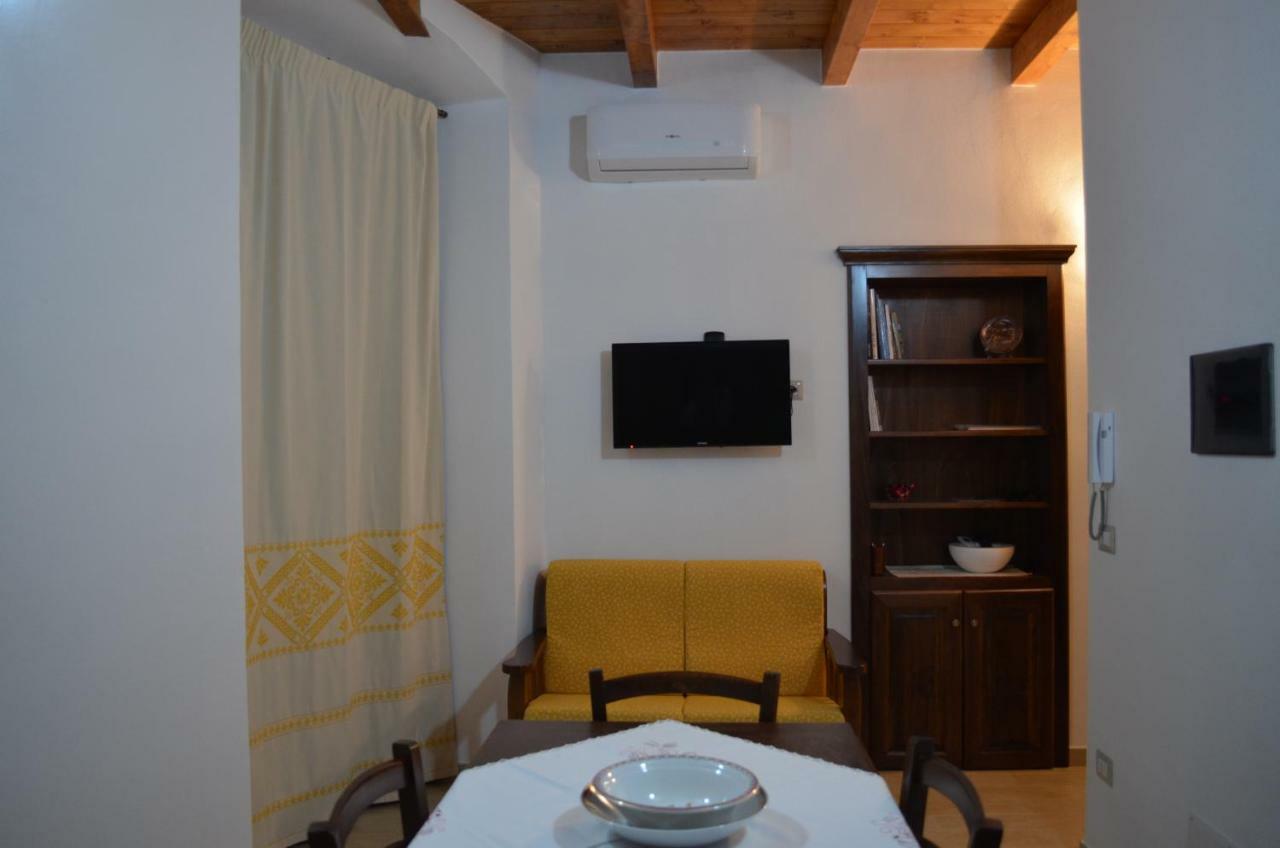 Casa Vacanze La Pavoncella Iglesias Kültér fotó