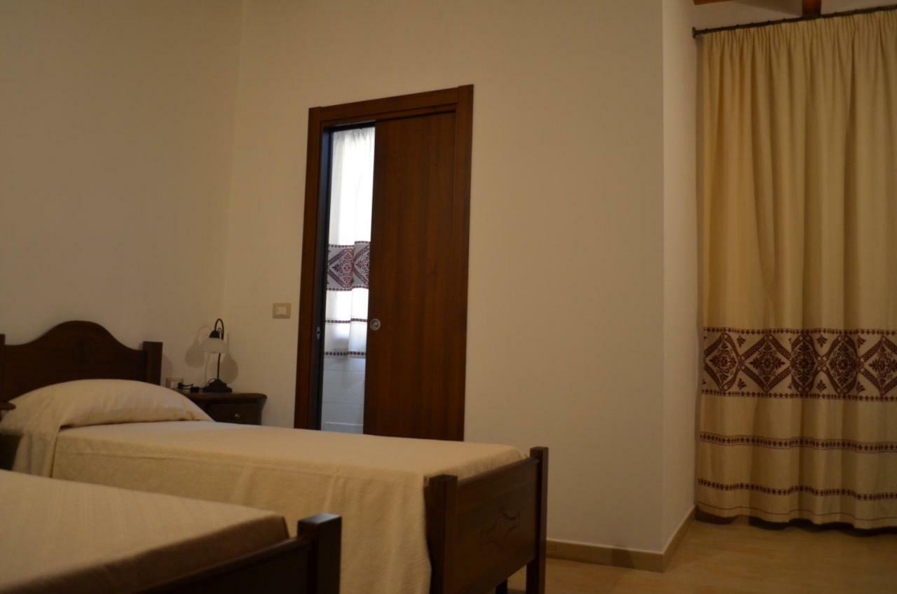 Casa Vacanze La Pavoncella Iglesias Kültér fotó