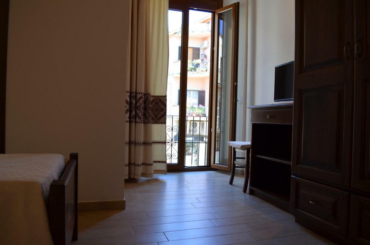 Casa Vacanze La Pavoncella Iglesias Kültér fotó