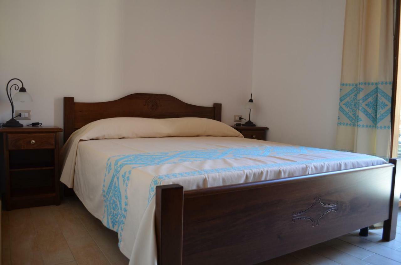 Casa Vacanze La Pavoncella Iglesias Kültér fotó
