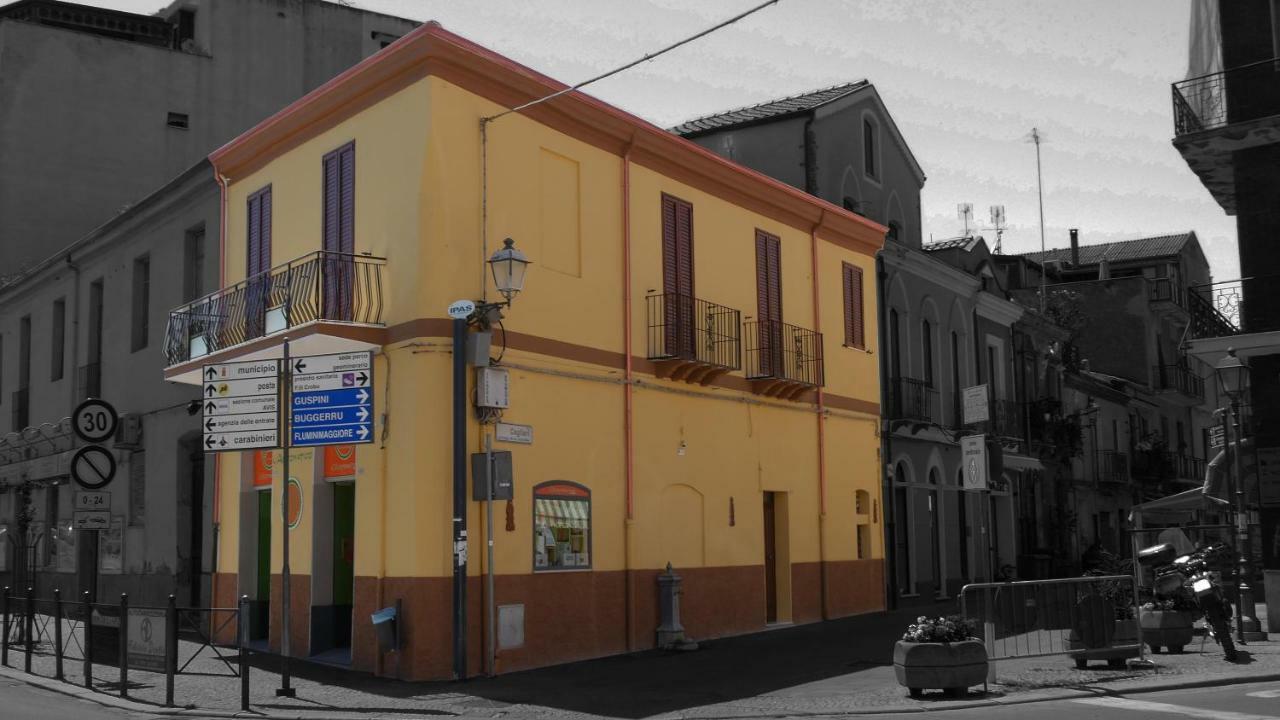 Casa Vacanze La Pavoncella Iglesias Kültér fotó