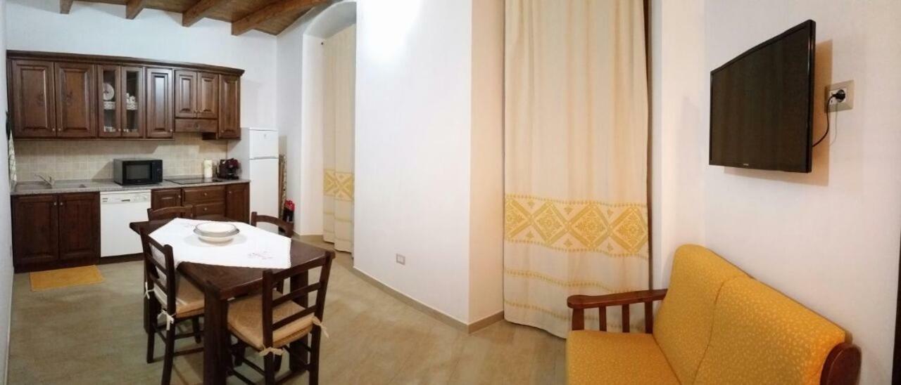 Casa Vacanze La Pavoncella Iglesias Kültér fotó